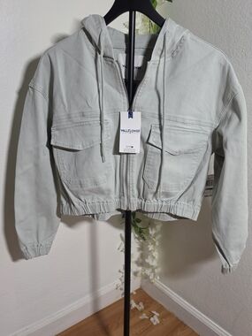 Wallflower Cream Color Hooded Zip-Front Cropped Jacket